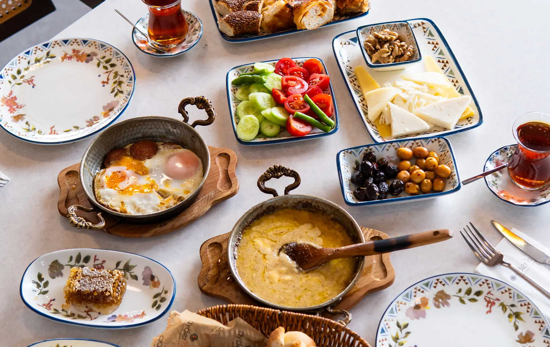 Serpme Kahvaltı